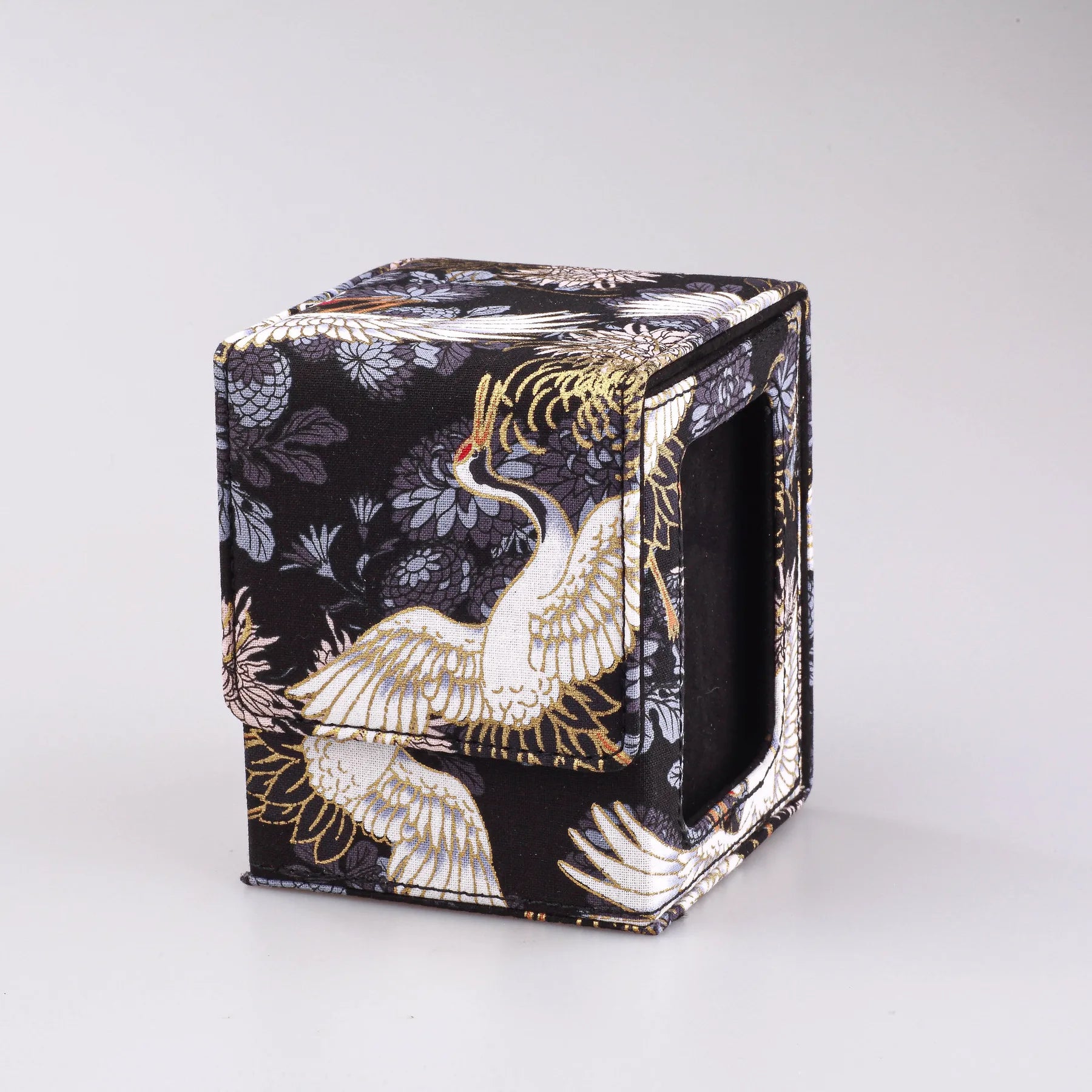 120+ trading card deck box with display window and magnetic lid