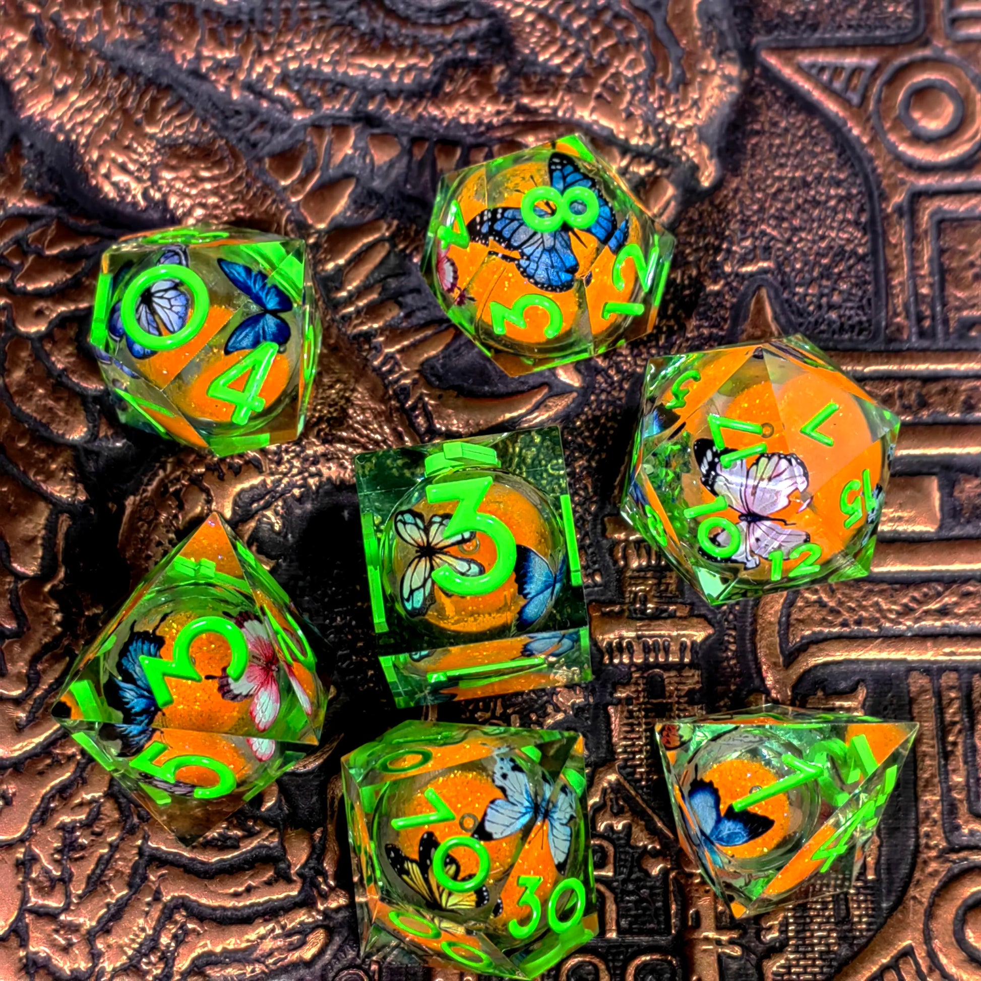 Handmade dried-flower resin polyhedral D&D dice set