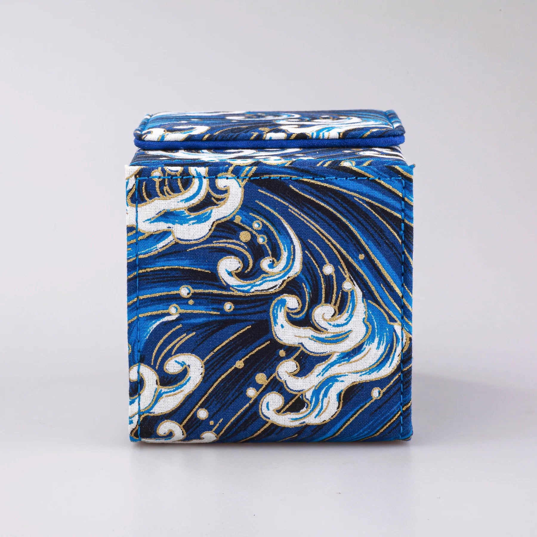 120+ trading card deck box with display window and magnetic lid
